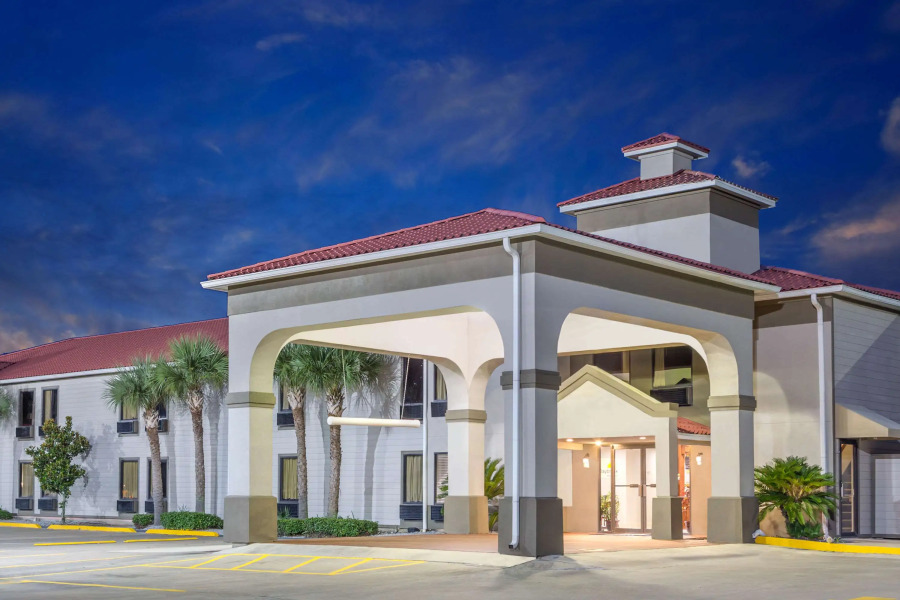 Days Inn by Wyndham Galliano LA