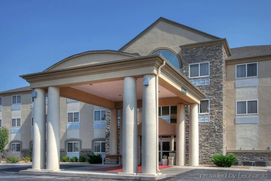 Holiday Express & Suites Portales by IHG