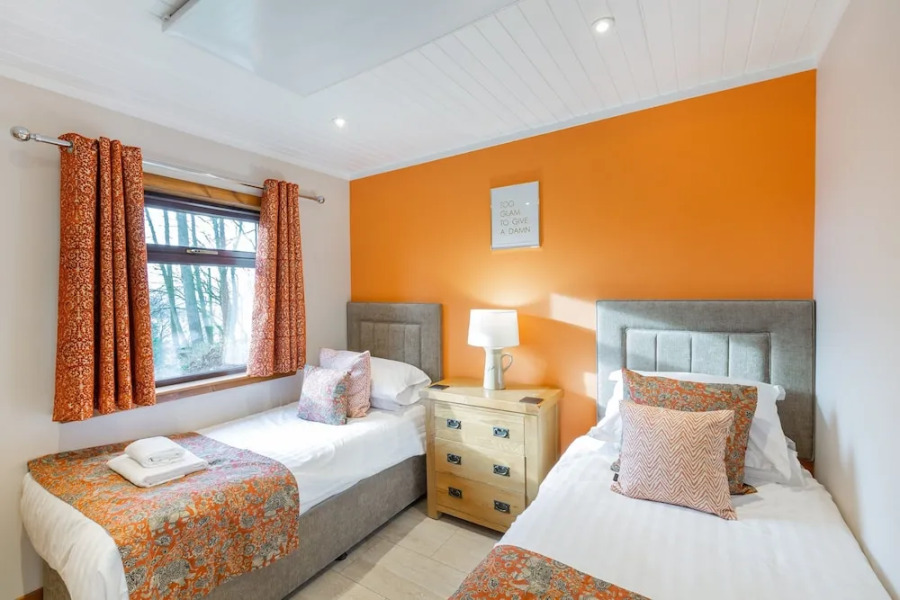 Birch 14 With Hot Tub, Newton Stewart