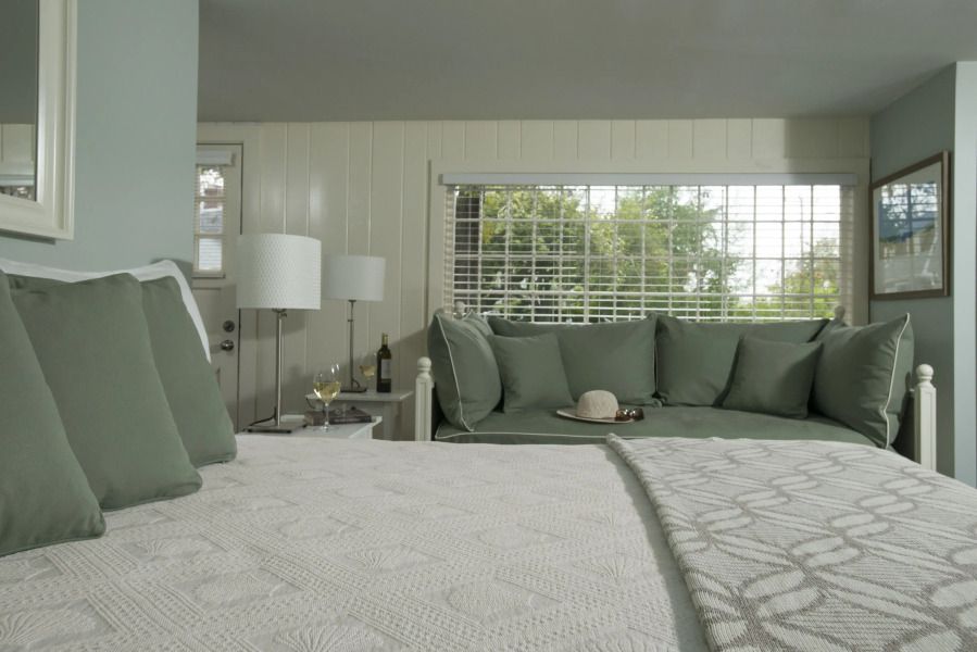 Chatham Seafarer Inn