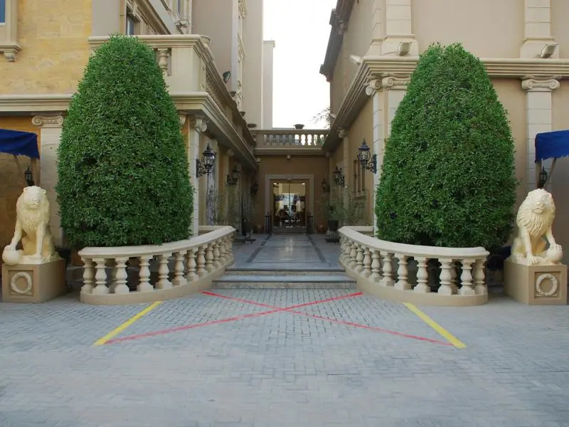 Riviera Palace Deluxe Suites