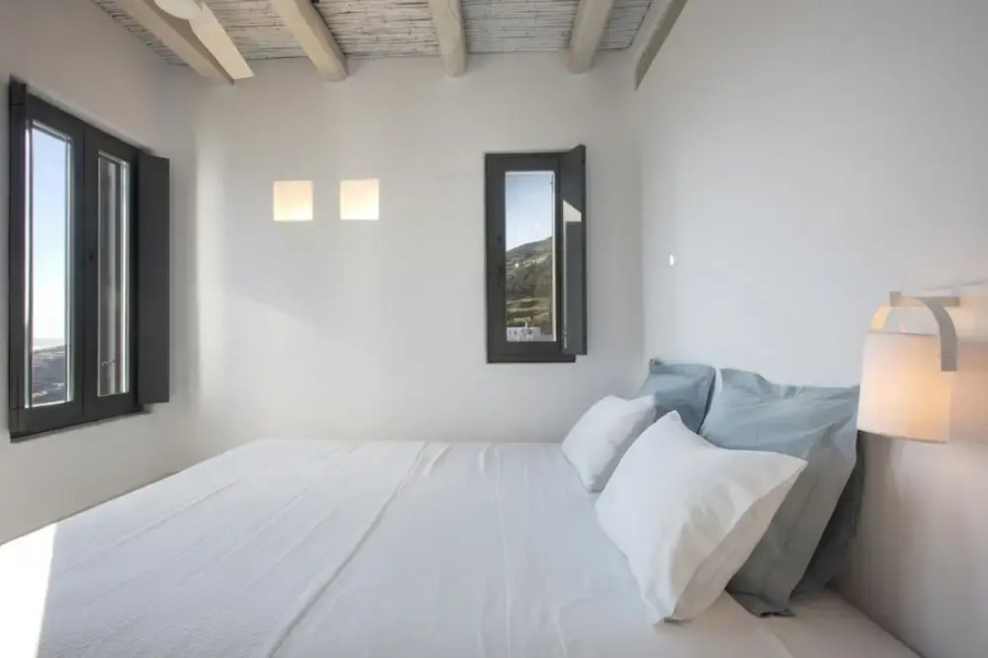 Houses G Y in Kardiani Tinos