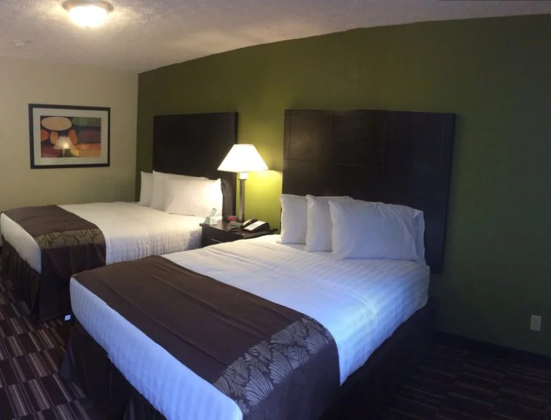 Boarders Inn & Suites Ashland City
