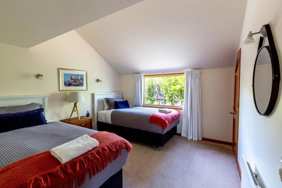 Glacier Rock Gallery Lake View