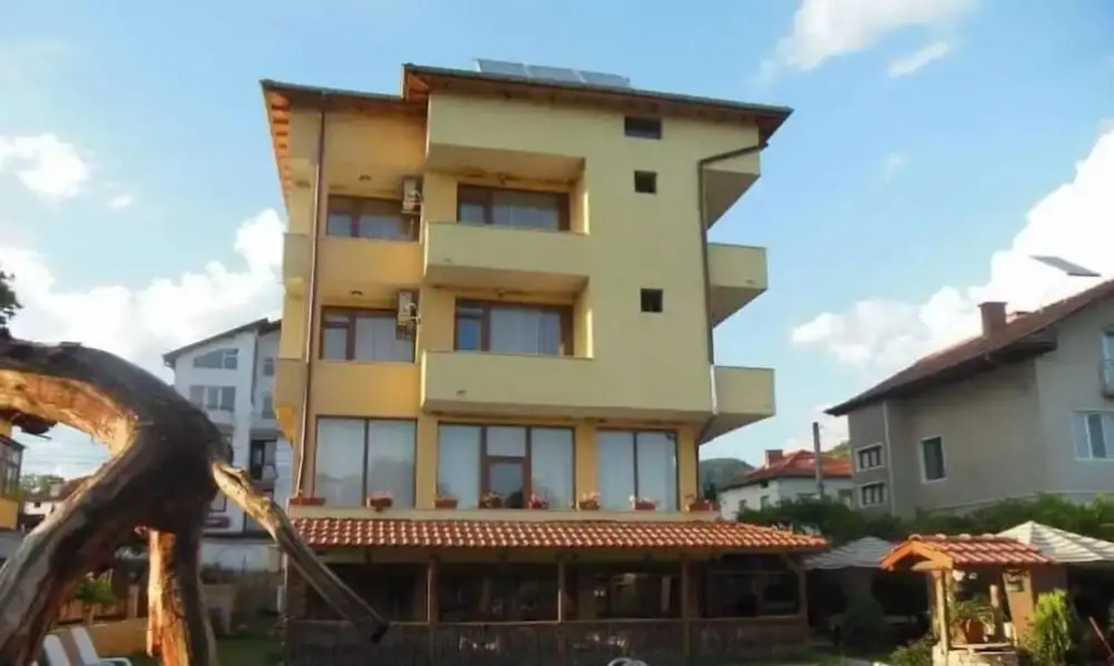 Sharkov Family Hotel