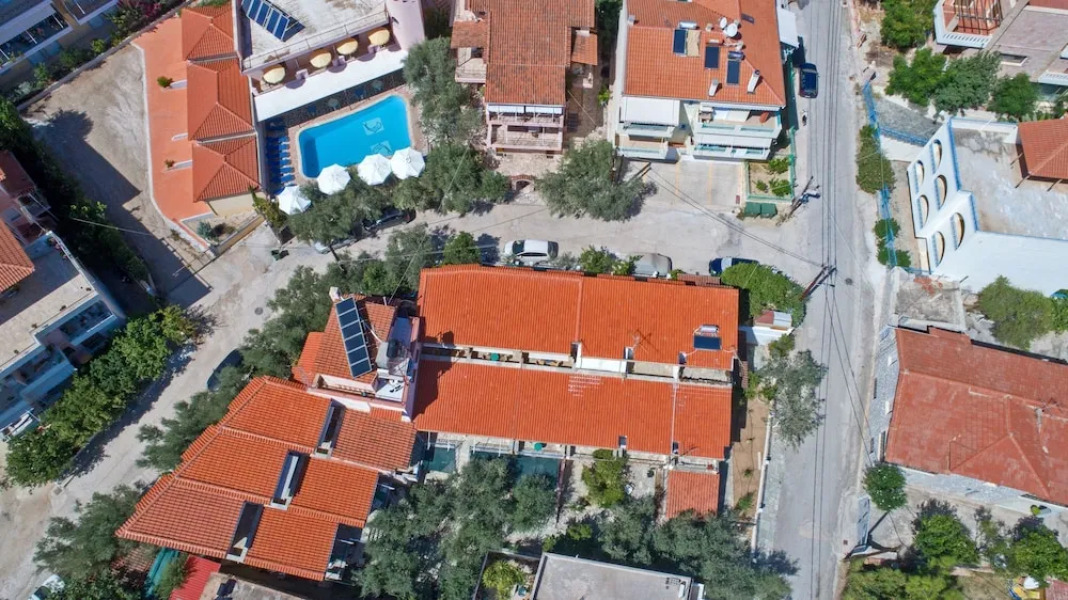 Kleoni Club Hotel & Apartments