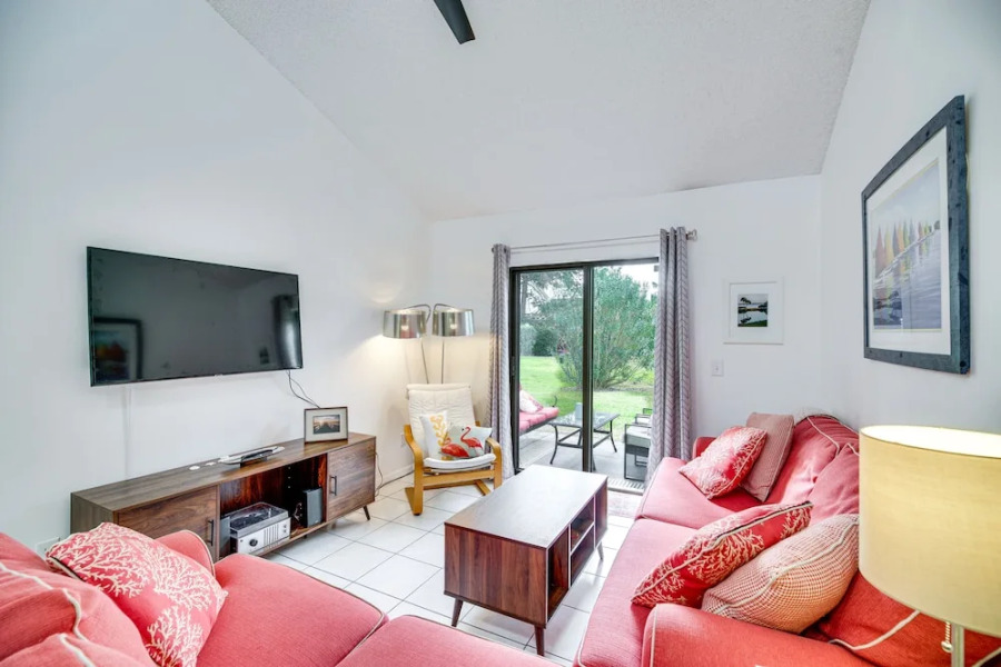 Satellite Beach Townhome w/ Patios, & Beach Gear