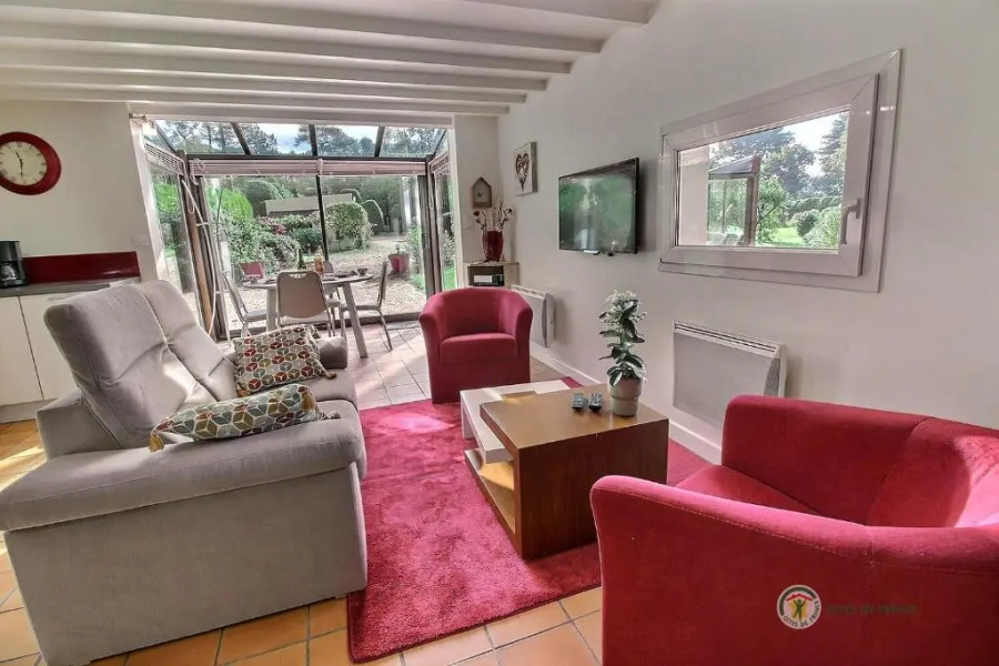 at the gite du bois damore in a quiet area 25km from the city - from the sea