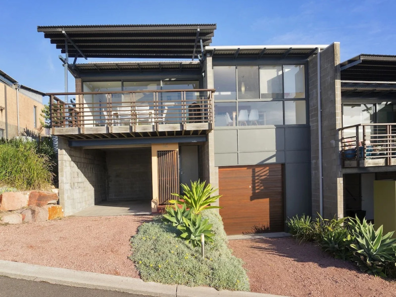 One Mile Ridge, 12/26 One Mile Close