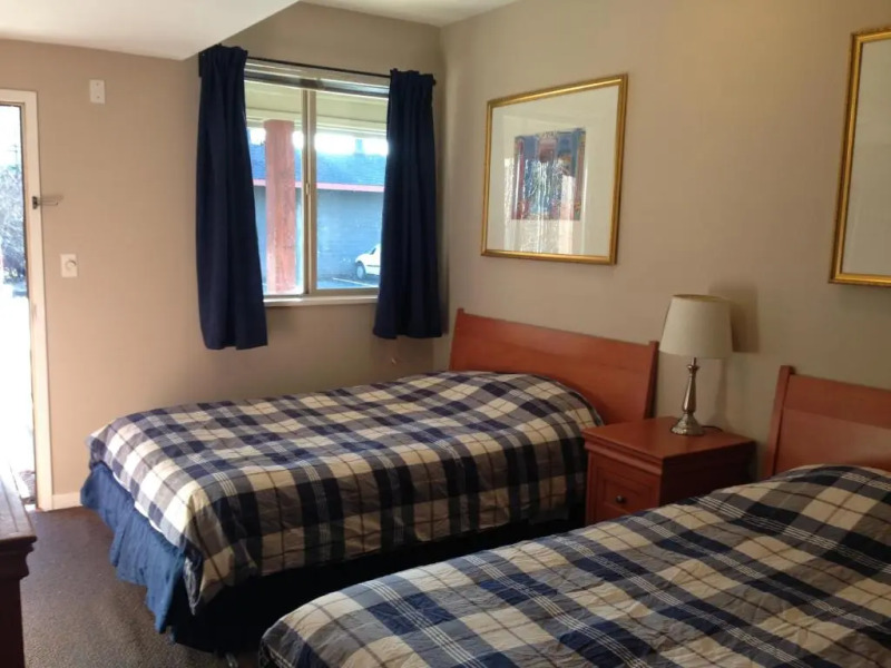 Squamish Adventure Inn