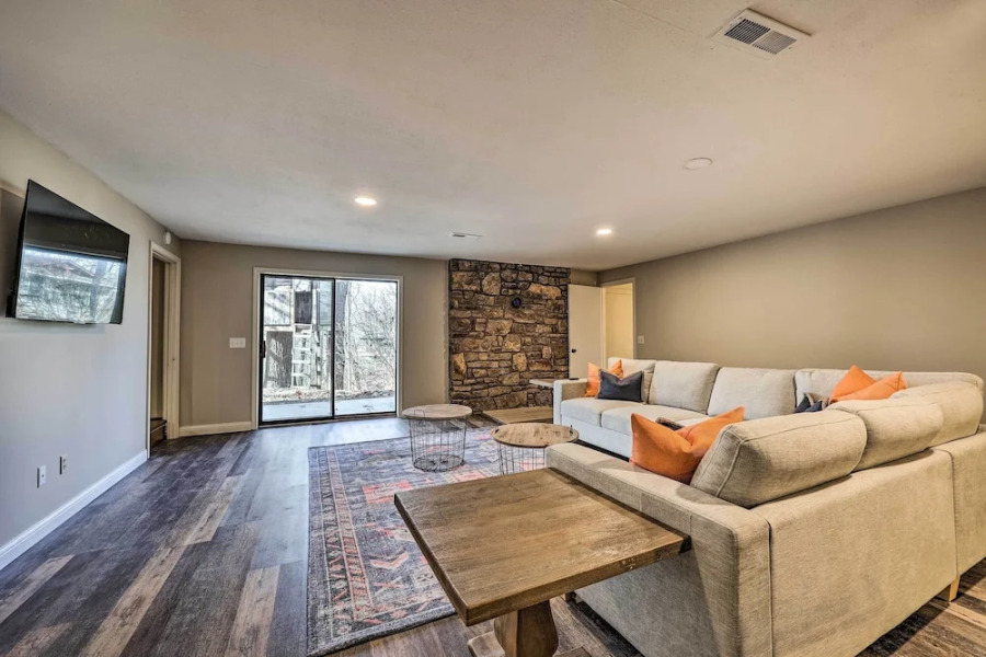 Spacious Bella Vista Home ~ 5 Mi to Lake!