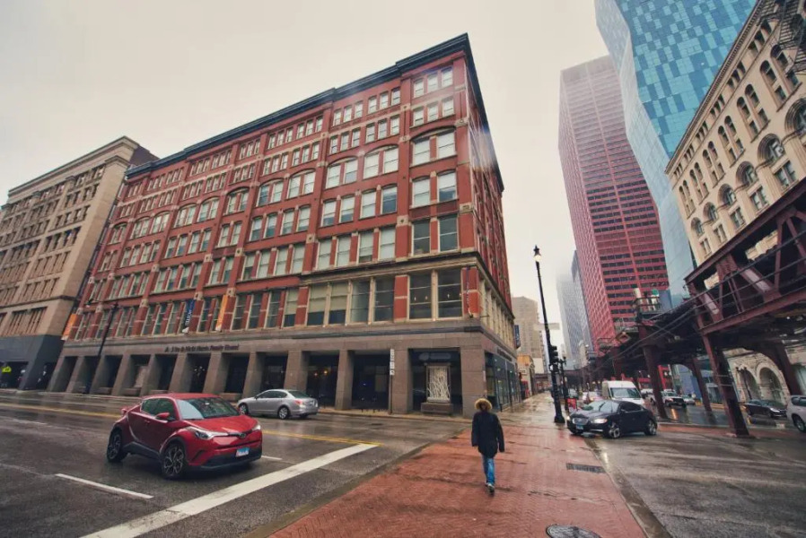 HI Chicago, The J. Ira and Nicki Harris Family Hostel