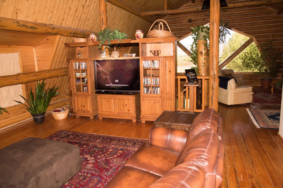 Snowberry Inn Bed & Breakfast