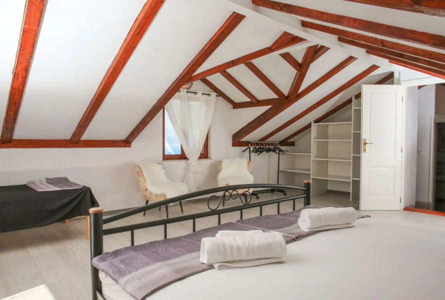 Holiday house Mario - with pool: Supetar, Island Brac