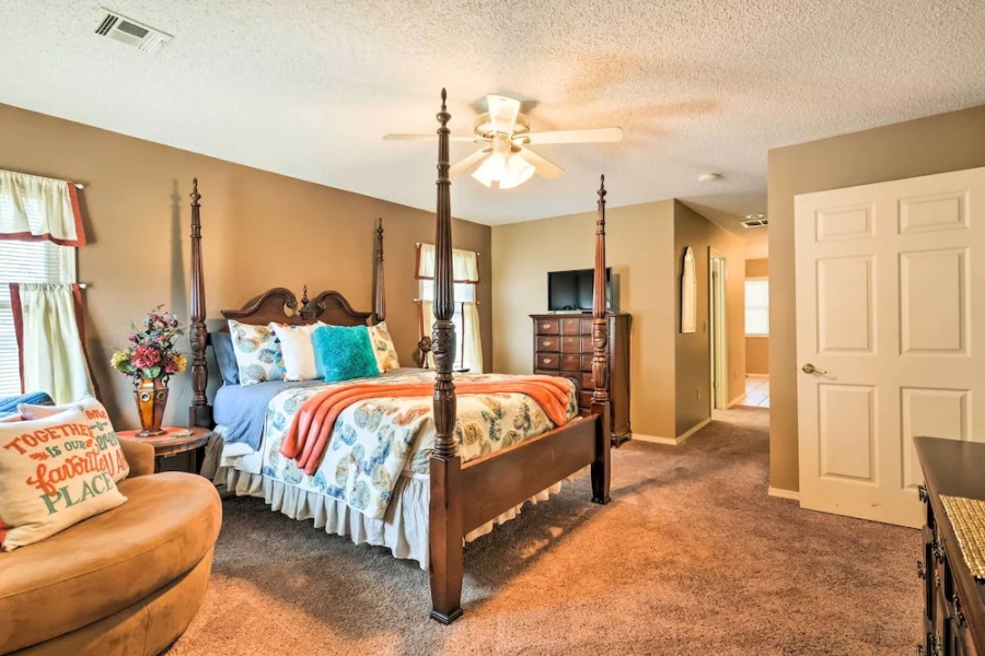 Charming Craftsman Home in Downtown Bartlesville!