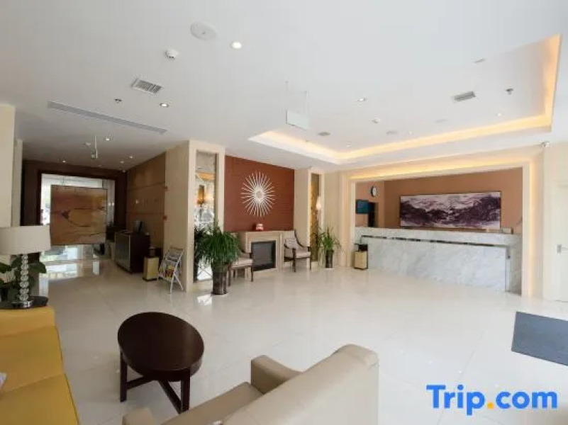 Jinjiang Inn (Xianning Yinquan Avenue)