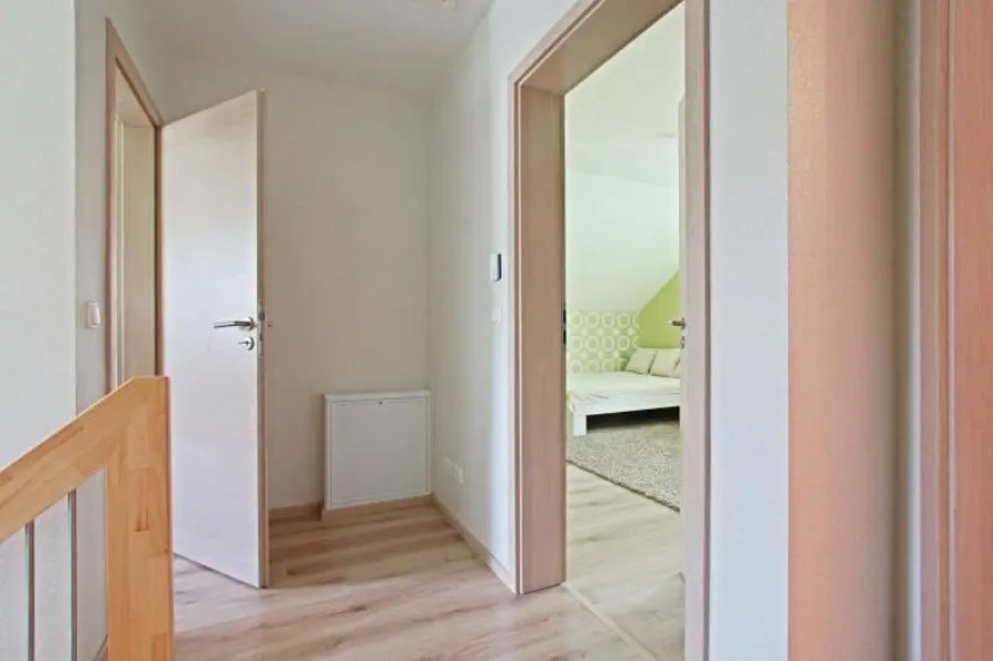 ID 4945 - Private Rooms