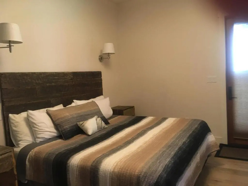 Radium Elk Park B & B