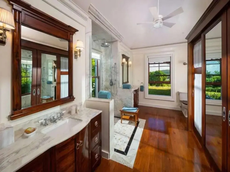 Sunny Vacation Villa at 1