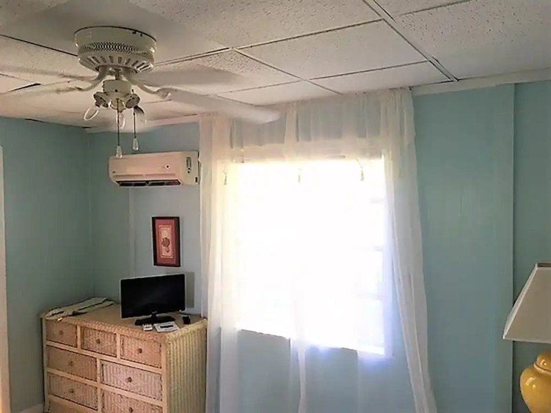 Green Turtle Cay by TechTravel