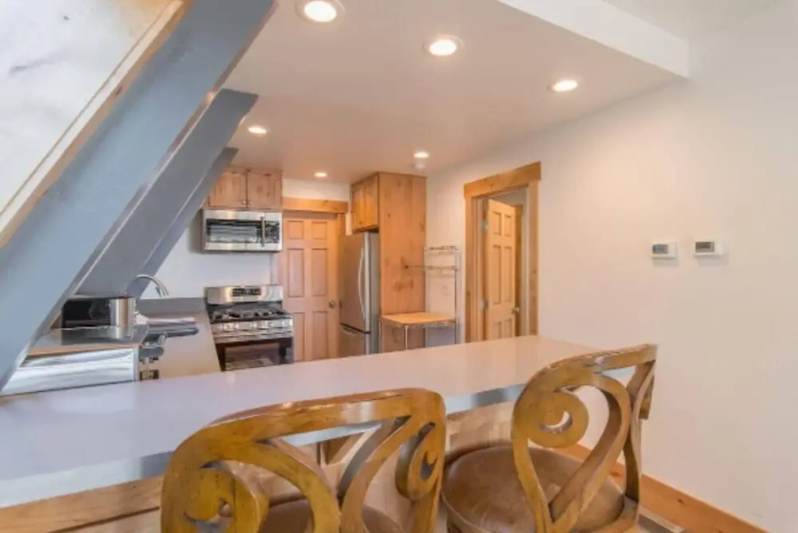 Dancing Bear by Avantstay Newly Remodeled A Frame in Talmont Access To Lake Tahoe Park Association