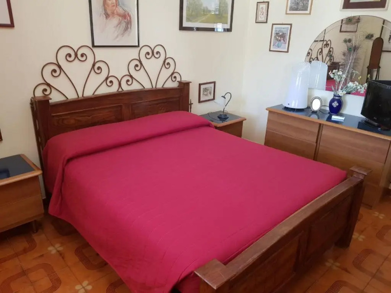 Villa del Golfo Urio with swimming pool shared by the two apartments