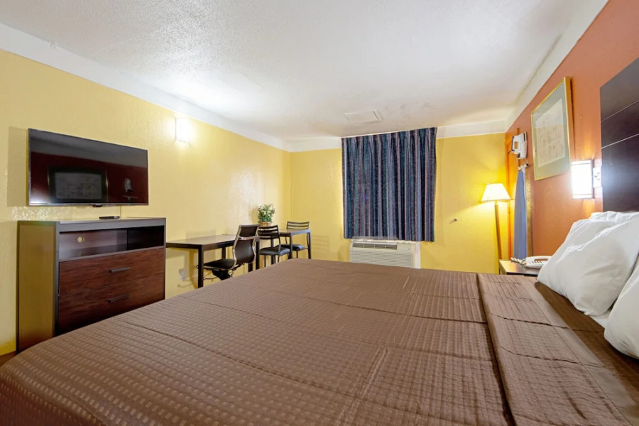 Americas Best Value Inn & Suites