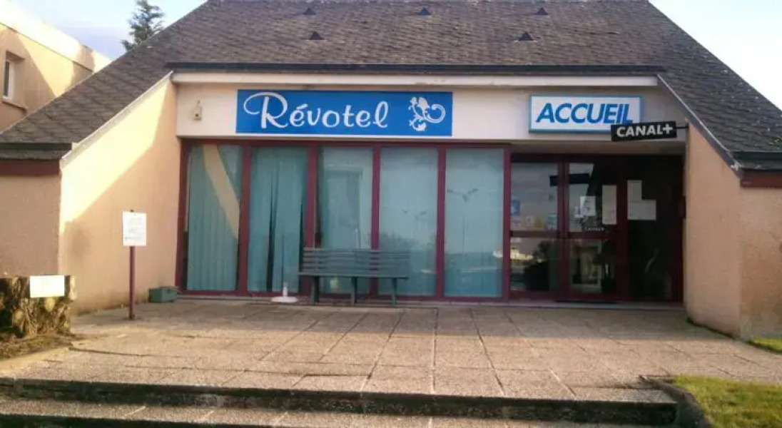 Revotel Vire