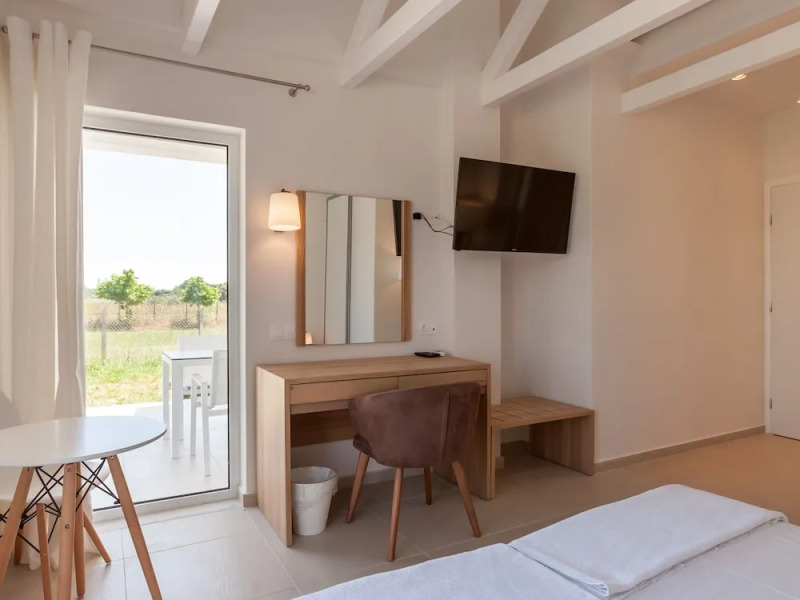 Villa Direct on the Long Sandy Beach, Swimming Pool, Tennis Court, Bicycles etc