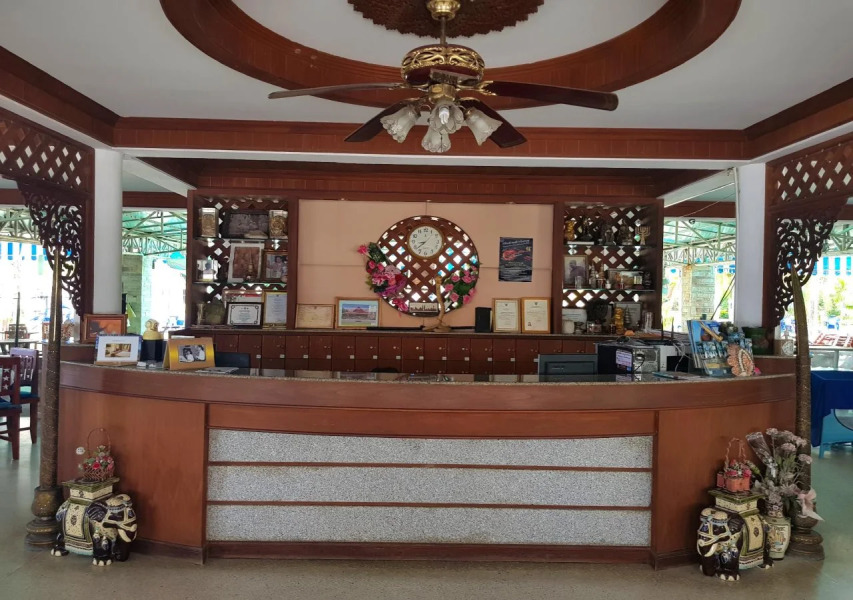 Castle Howchow Beach Resort Hotel