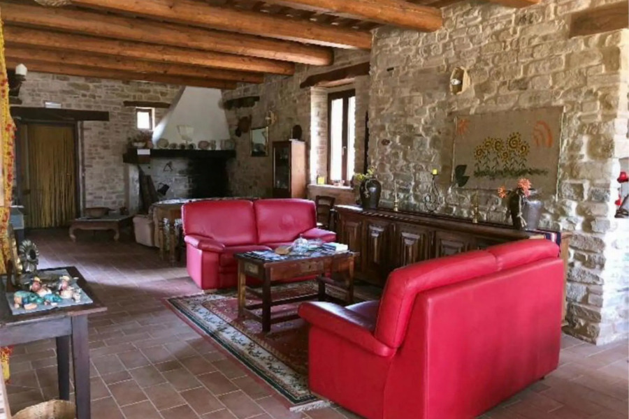 Villa with private pool between the beaches of the Adriatic Sea and the Sibillini National Park-Villa Agave