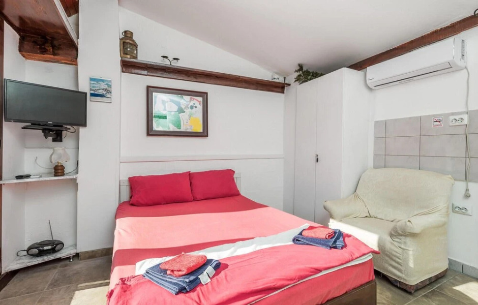 Amazing Home in Donja Klada With 3 Bedrooms, Outdoor Swimming Pool and Wifi