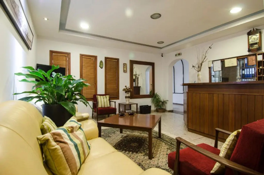 Pigeon Beach Hotel Apartments