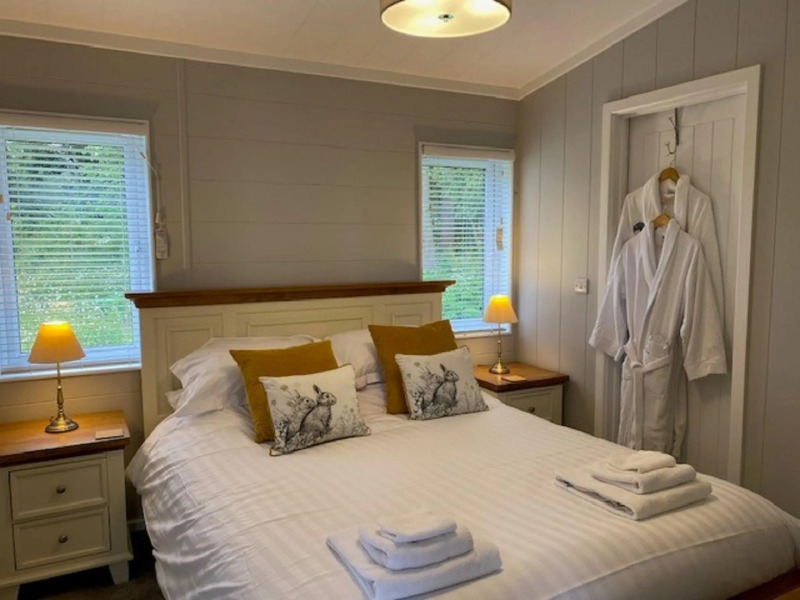 Hollicarrs – Sunflower Lodge