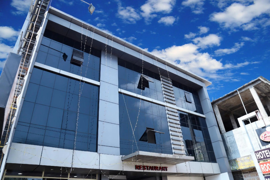 OYO 11374 Hotel Pearl View Residency