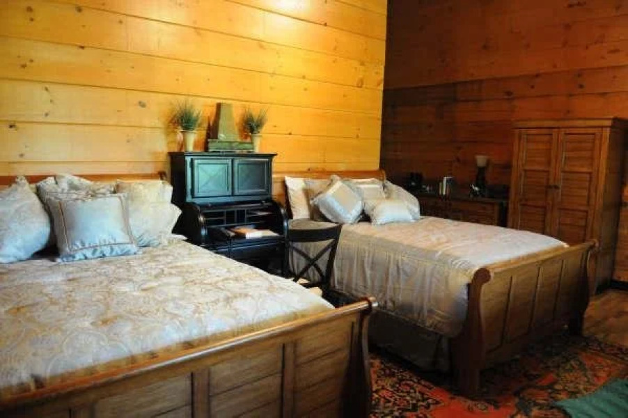 Black Bear Cove Lodge