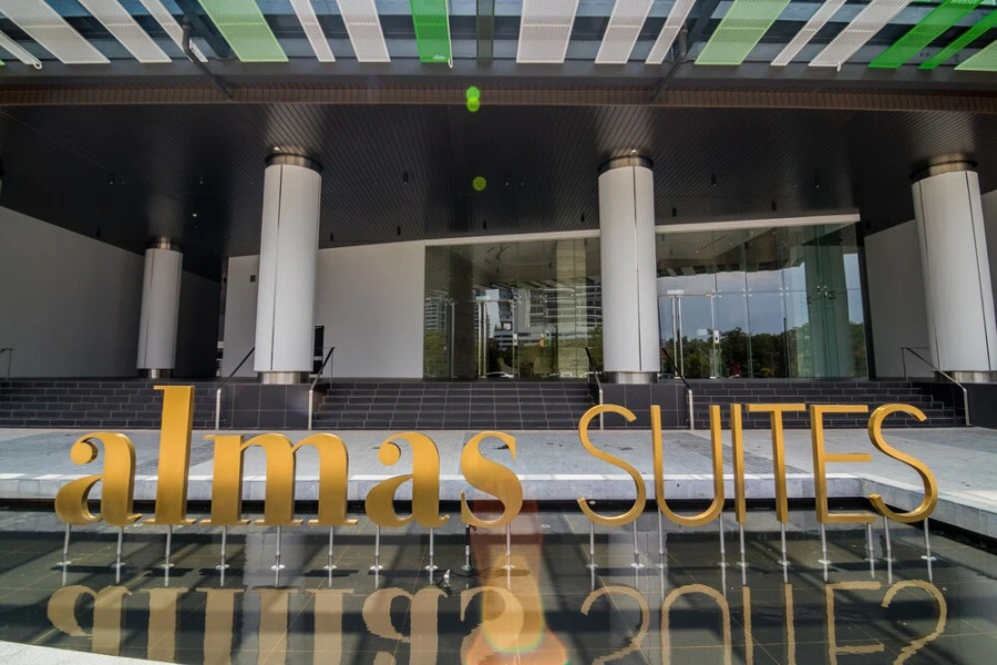Almas Suites by Subhome