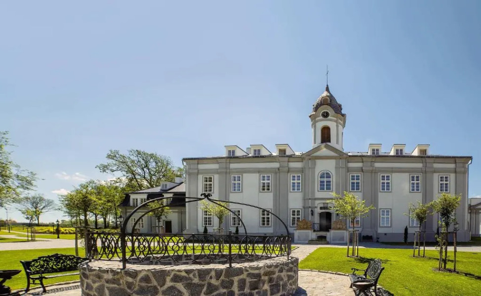 Hotel Panství Dlouhá Lhota