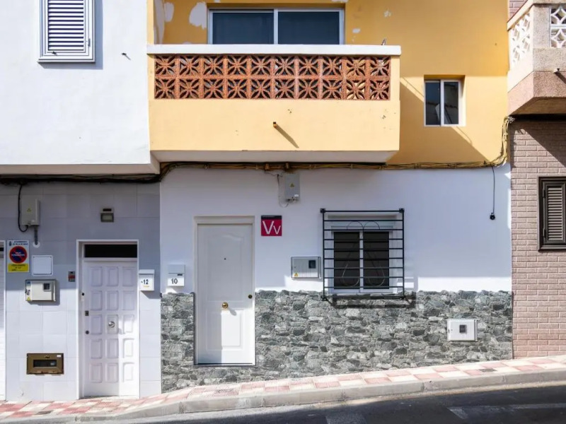 2 THE HOUSE of RISING SUN