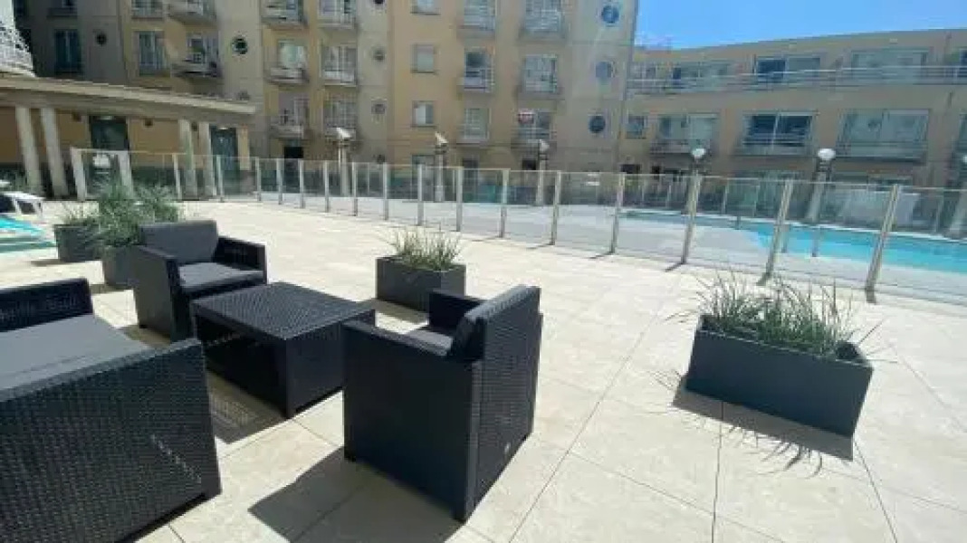 Deluxe Apartment with Shared Pool