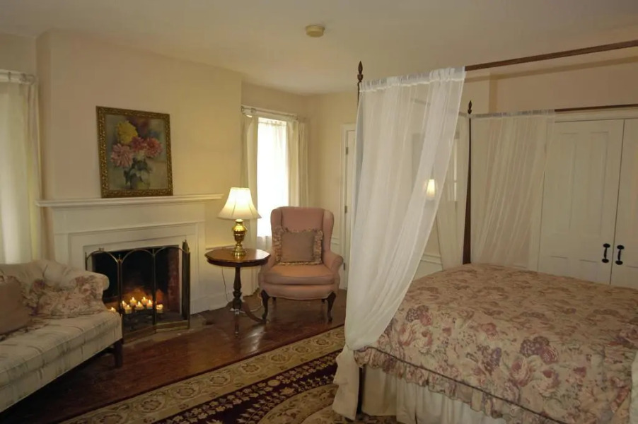 Ranney-Crawford House Bed and Breakfast