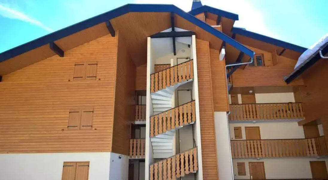 3 Bedrooms Penthouse Les Iris