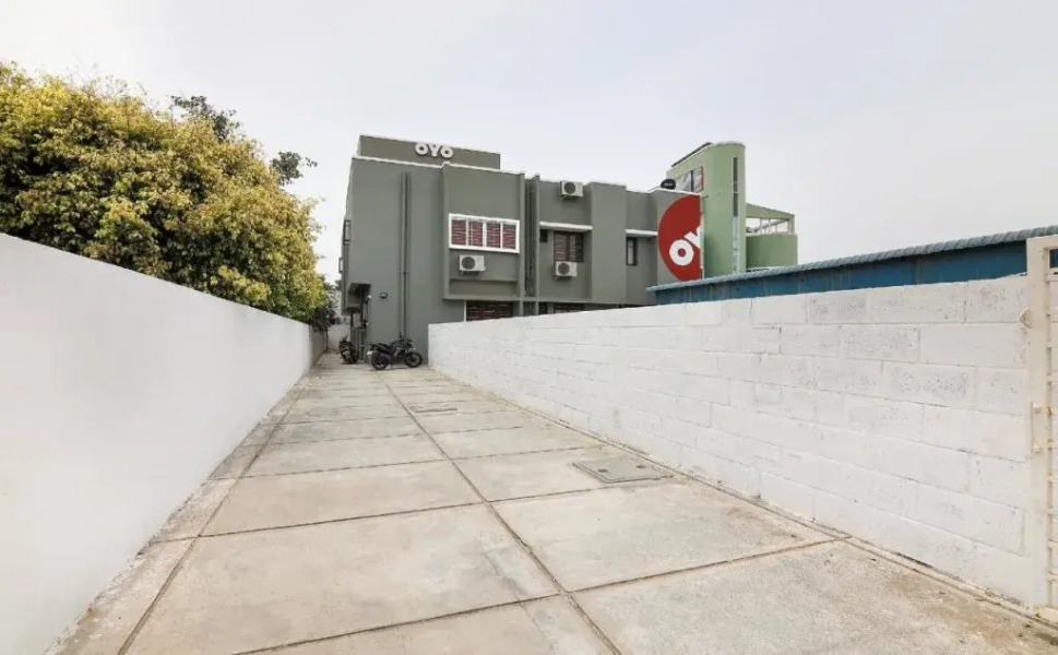 Covelong Residency By OYO Rooms