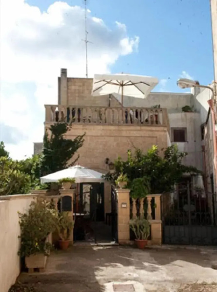 Dimora Tipica Specchia