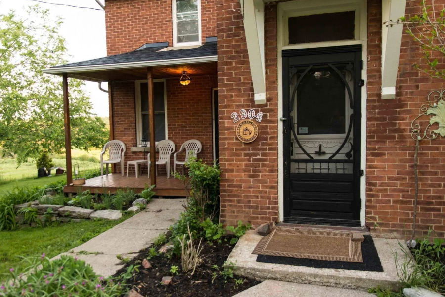 Laura's Bed & Breakfast