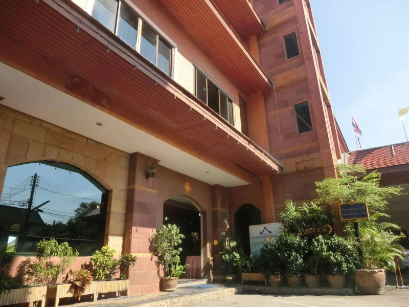 Ayutthaya Thanee Hotel