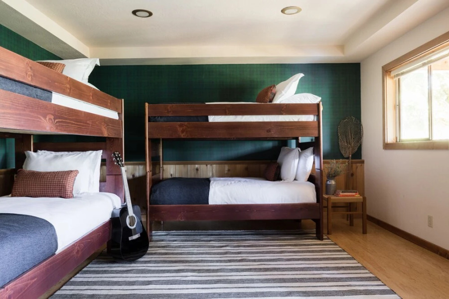 Wildwood by Avantstay Seclusion In The Woods w/ 3 Decks! 15mins From Nrthstar!