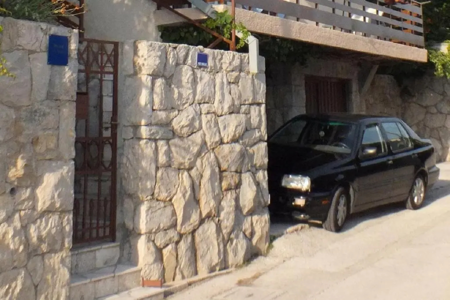 Apartments Mirja - 50m from the sea