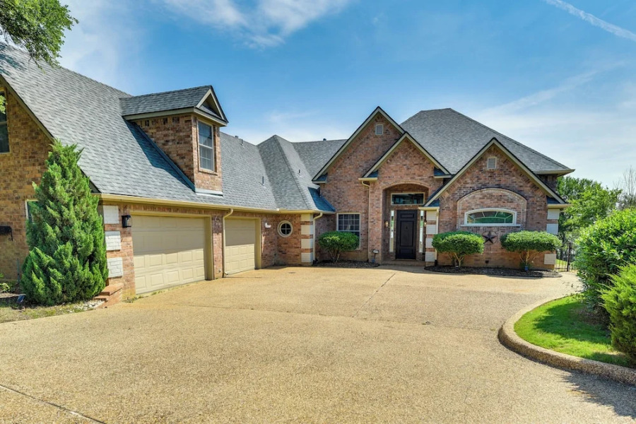 Lakefront Little Elm Home w/ Private Pool!