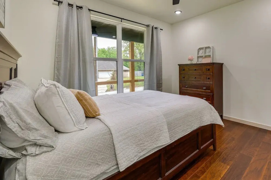 Bella Vista Vacation Rental on The Back 40 Trail!